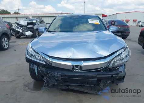 2017 Honda Accord Hybrid Touring из США, поврежденный, VIN JHMCR6F74HC026233